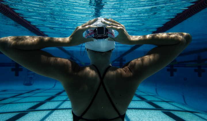 Is it advisable to swim with AirPods?