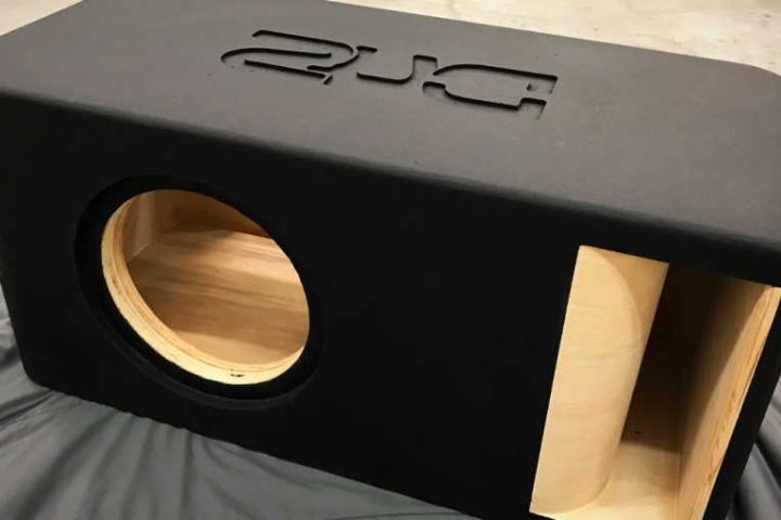 How can you choose a box for the subwoofer?