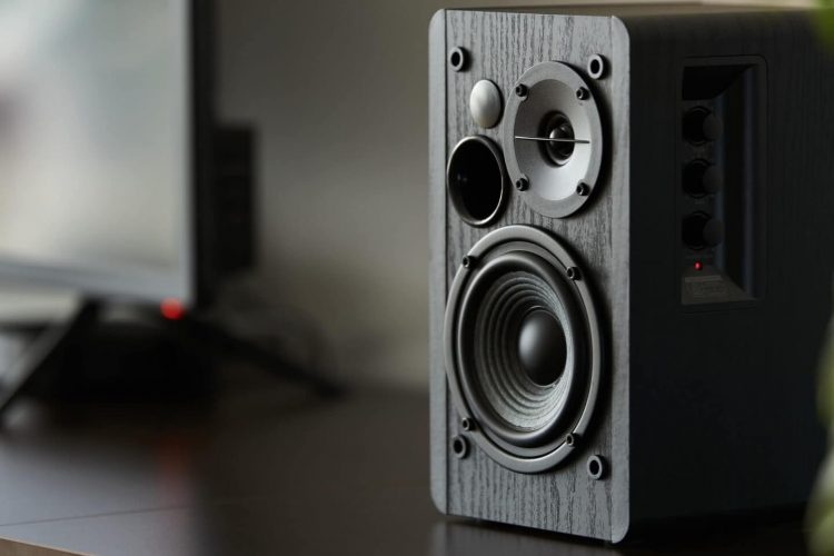 How To Choose A Speaker System For Your Home?